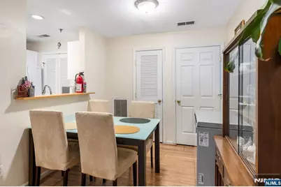 428 Grand Avenue 2C #2C, Palisades Park, NJ 07650 - Photo 11