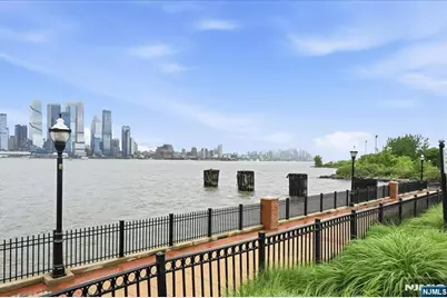 150 Henley Place 210 #210, Weehawken, NJ 07086 - Photo 47