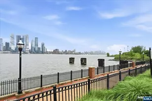 150 Henley Pl 210, Weehawken, NJ 07086 - Photo 47