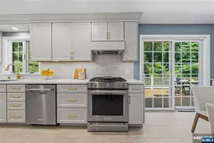 378 Van Beekum Pl, Wyckoff Township, NJ 07481 - Photo 15