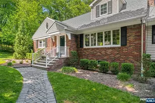 378 Van Beekum Pl, Wyckoff Township, NJ 07481 - Photo 3