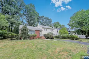 270 Glen Ave, Dumont, NJ 07628 - Photo 15