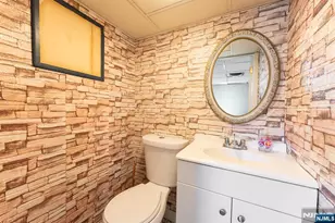 605 Linden Ave, Teaneck Township, NJ 07666 - Photo 9