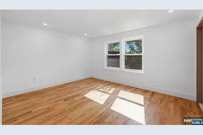 130 N 17th, East Orange, NJ 07017 - Photo 17