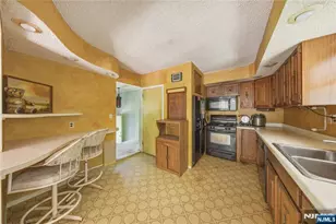 344 Union Ave, Bloomingdale, NJ 07403 - Photo 7