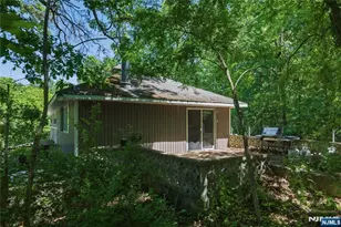 344 Union Ave, Bloomingdale, NJ 07403 - Photo 25