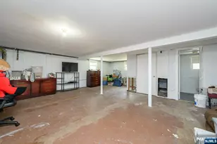 1 Veprek Ln, Hackensack, NJ 07606 - Photo 33