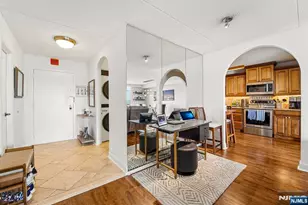 1077 River Road 903, Edgewater, NJ 07020 - Photo 9