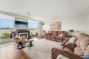 1077 River Road 903, Edgewater, NJ 07020 - Photo 3