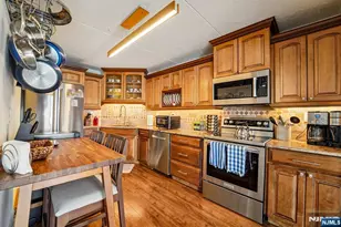 1077 River Road 903, Edgewater, NJ 07020 - Photo 17