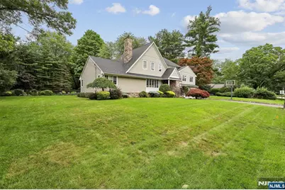 10 Arcadia Road, Woodcliff Lake, NJ 07677 - Photo 3