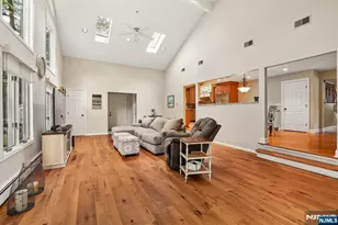 10 Arcadia Rd, Woodcliff Lake, NJ 07677 - Photo 7