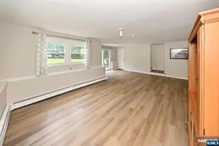 102 Lisa Ct, Wyckoff Township, NJ 07481 - Photo 19