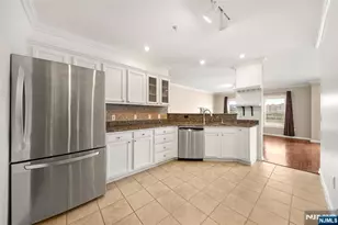 155 The Promenade, Edgewater, NJ 07020 - Photo 11