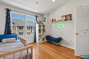 282 Roslyn Ct 282X, West New York, NJ 07093 - Photo 31