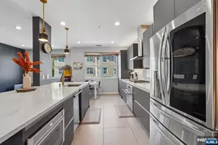 282 Roslyn Ct 282X, West New York, NJ 07093 - Photo 15