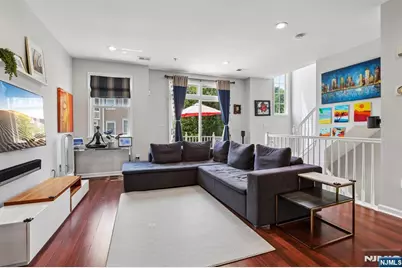 282 Roslyn Court 282X #282X, West New York, NJ 07093 - Photo 9