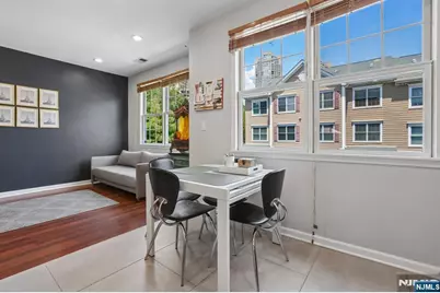 282 Roslyn Court 282X #282X, West New York, NJ 07093 - Photo 13