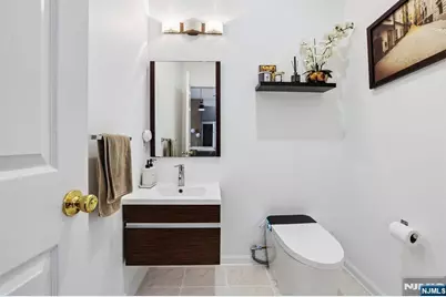 282 Roslyn Court 282X #282X, West New York, NJ 07093 - Photo 19