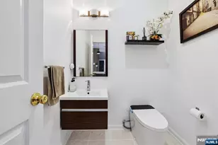 282 Roslyn Ct 282X, West New York, NJ 07093 - Photo 19