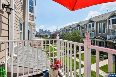 282 Roslyn Court 282X #282X, West New York, NJ 07093 - Photo 33