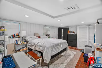1068 Anderson Avenue, Fort Lee, NJ 07024 - Photo 11