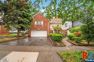 1068 Anderson Ave, Fort Lee, NJ 07024 - Photo 3