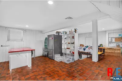 1068 Anderson Avenue, Fort Lee, NJ 07024 - Photo 23