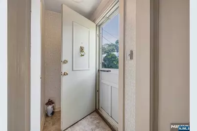 2 Allen Place, Fair Lawn, NJ 07410 - Photo 3
