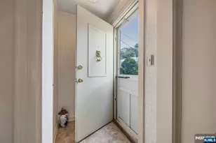 2 Allen Pl, Fair Lawn, NJ 07410 - Photo 3