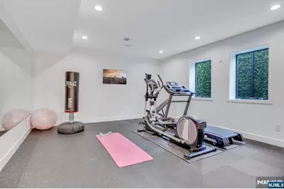 191 Nimitz Road, Paramus, NJ 07652 - Photo 43