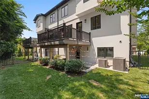 2038 Hoefleys Ln A, Fort Lee, NJ 07024 - Photo 37