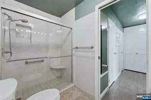 300 Winston Dr C0518, Cliffside Park, NJ 07010 - Photo 19