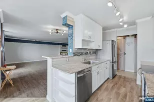 300 Winston Dr C0518, Cliffside Park, NJ 07010 - Photo 13