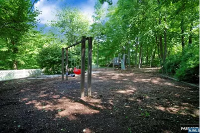 1099 Devon Court 1099 #1099, Mahwah, NJ 07430 - Photo 23