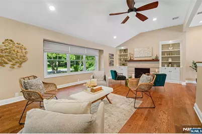 1050 W Pines Lake Drive, Wayne, NJ 07470 - Photo 5