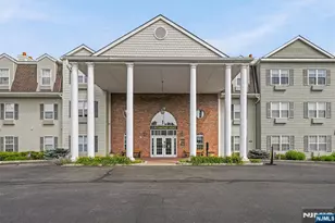 2 Richmond Road 302, West Milford, NJ 07480 - Photo 3