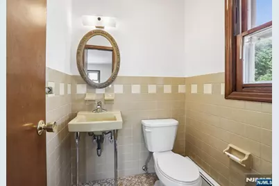 355 Chestnut Avenue, South Hackensack Township, NJ 07606 - Photo 7