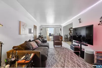 355 Chestnut Avenue, South Hackensack Township, NJ 07606 - Photo 15