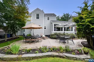 418 Burlington Rd, Paramus, NJ 07652 - Photo 17