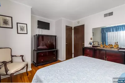 352 Wilson Avenue, Lyndhurst Township, NJ 07071 - Photo 13