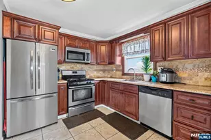 296 12th Pl, Prospect Park, NJ 07508 - Photo 15