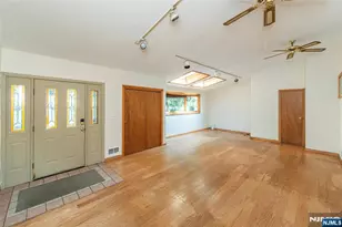 77 E Lake Dr, Wayne, NJ 07470 - Photo 9