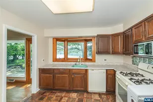 77 E Lake Dr, Wayne, NJ 07470 - Photo 25