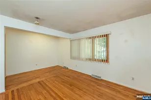 77 E Lake Dr, Wayne, NJ 07470 - Photo 19