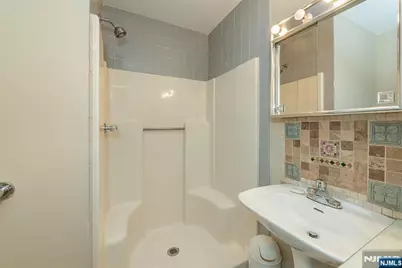 77 E Lake Drive, Wayne, NJ 07470 - Photo 21