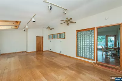 77 E Lake Drive, Wayne, NJ 07470 - Photo 7