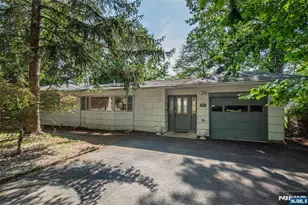 77 E Lake Dr, Wayne, NJ 07470 - Photo 5