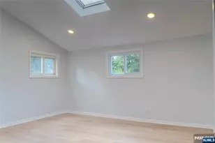 25 Lakeview Dr, Emerson, NJ 07630 - Photo 29