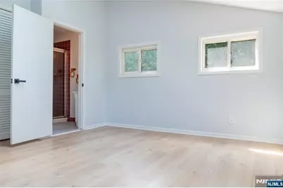 25 Lakeview Drive, Emerson, NJ 07630 - Photo 27
